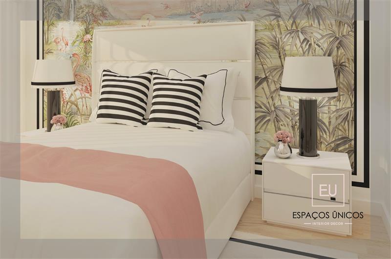 Mural Flamingo Room